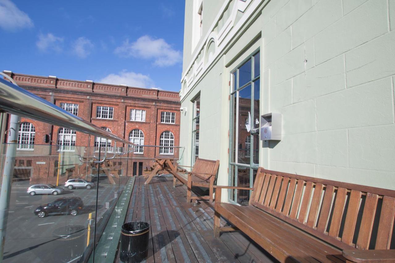 Hotel Waterloo & Backpackers Wellington Exterior photo