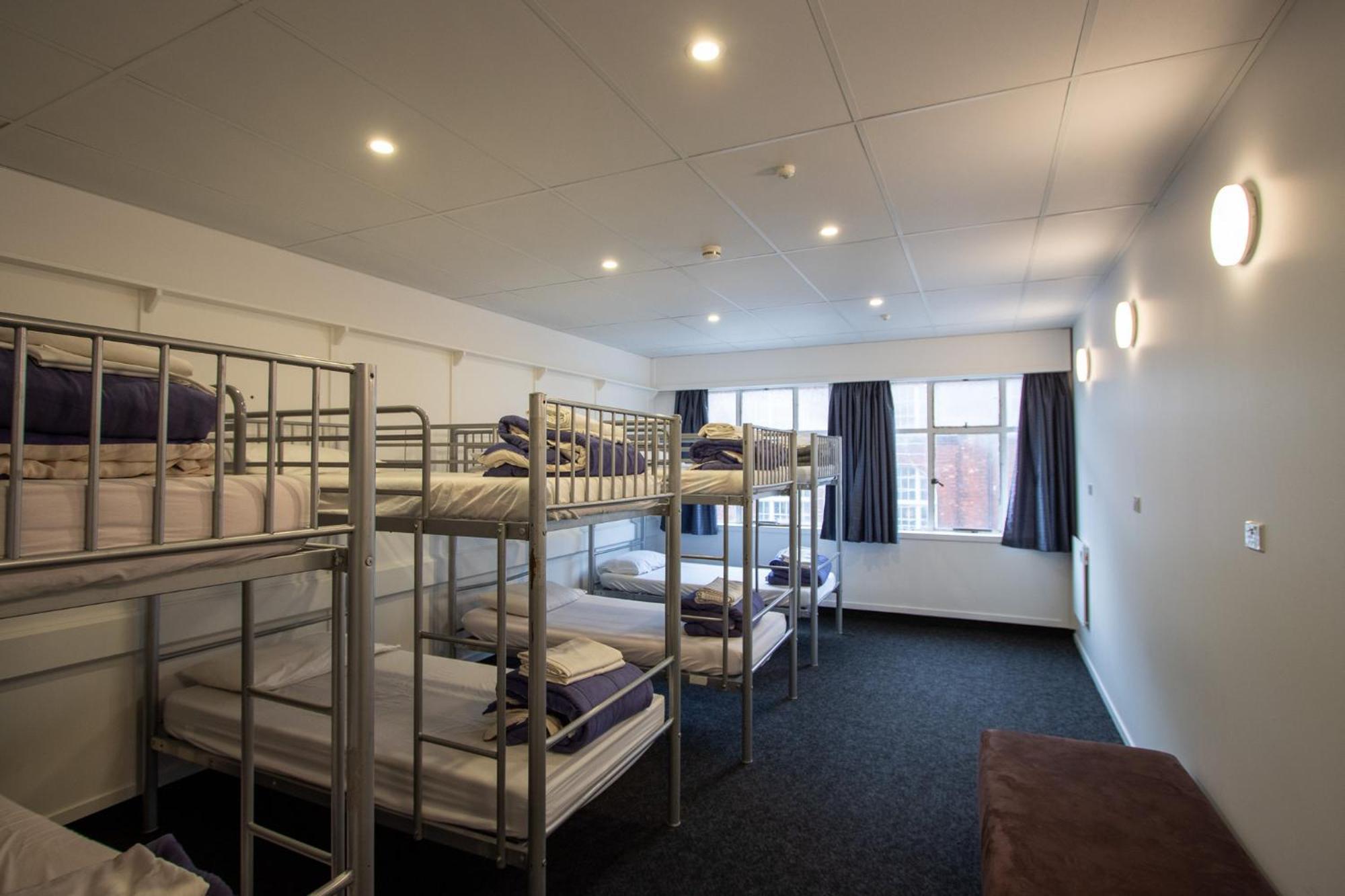Hotel Waterloo & Backpackers Wellington Exterior photo