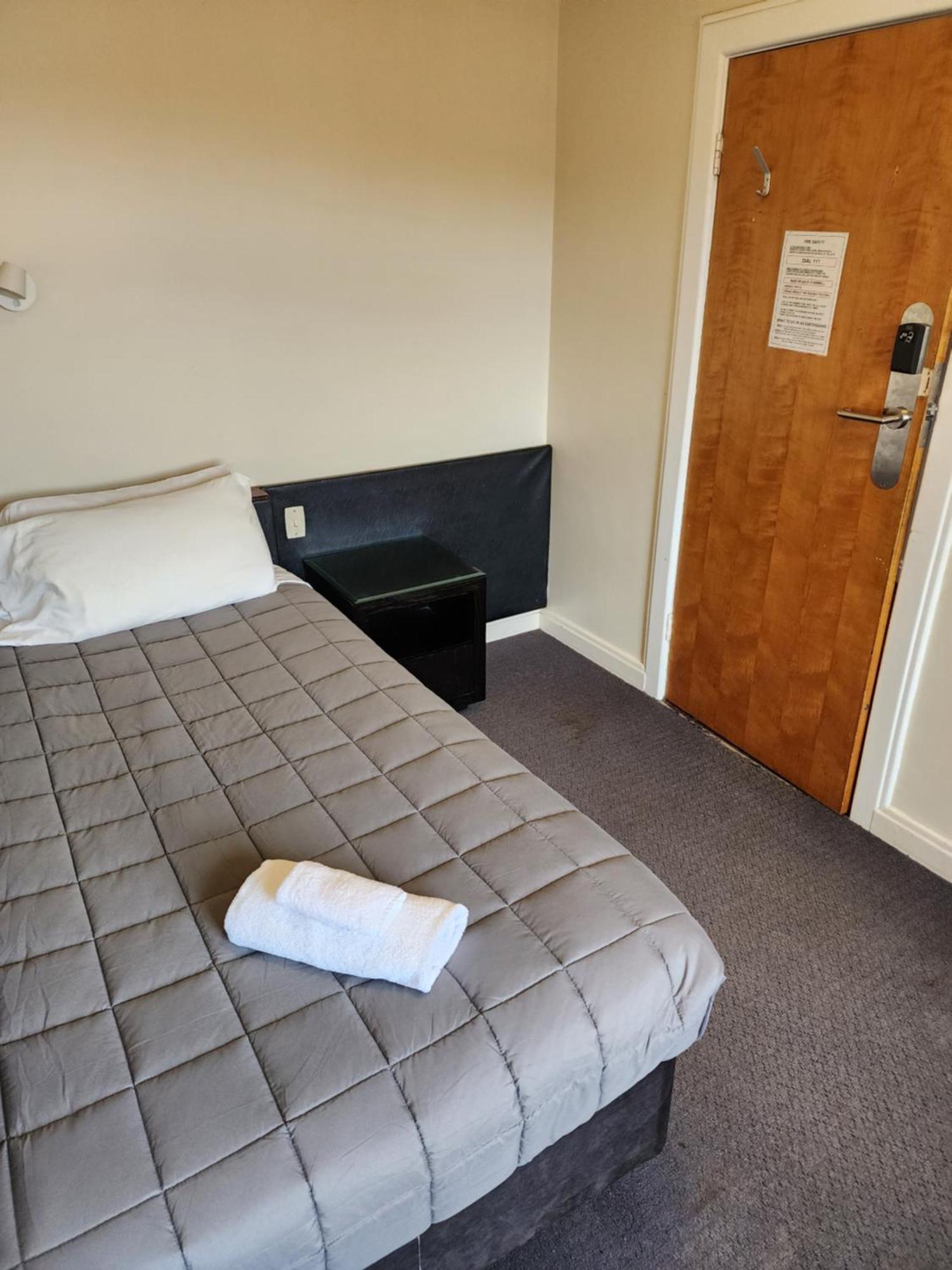 Hotel Waterloo & Backpackers Wellington Room photo