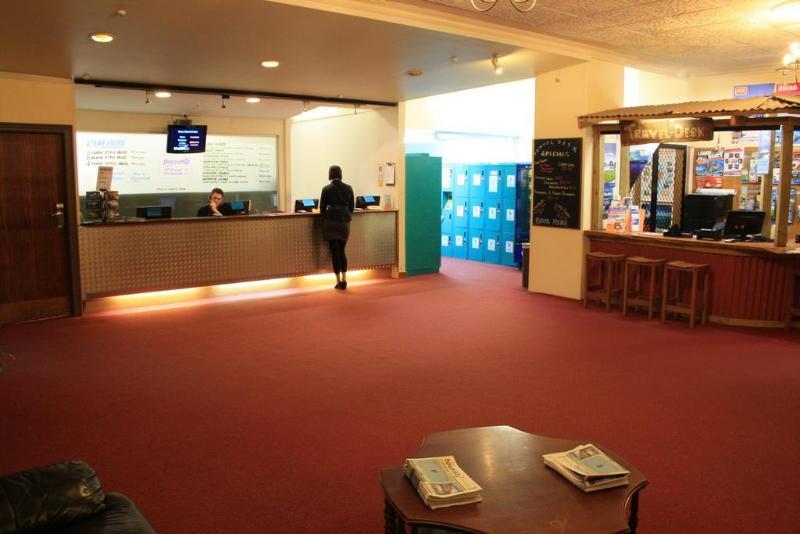 Hotel Waterloo & Backpackers Wellington Exterior photo