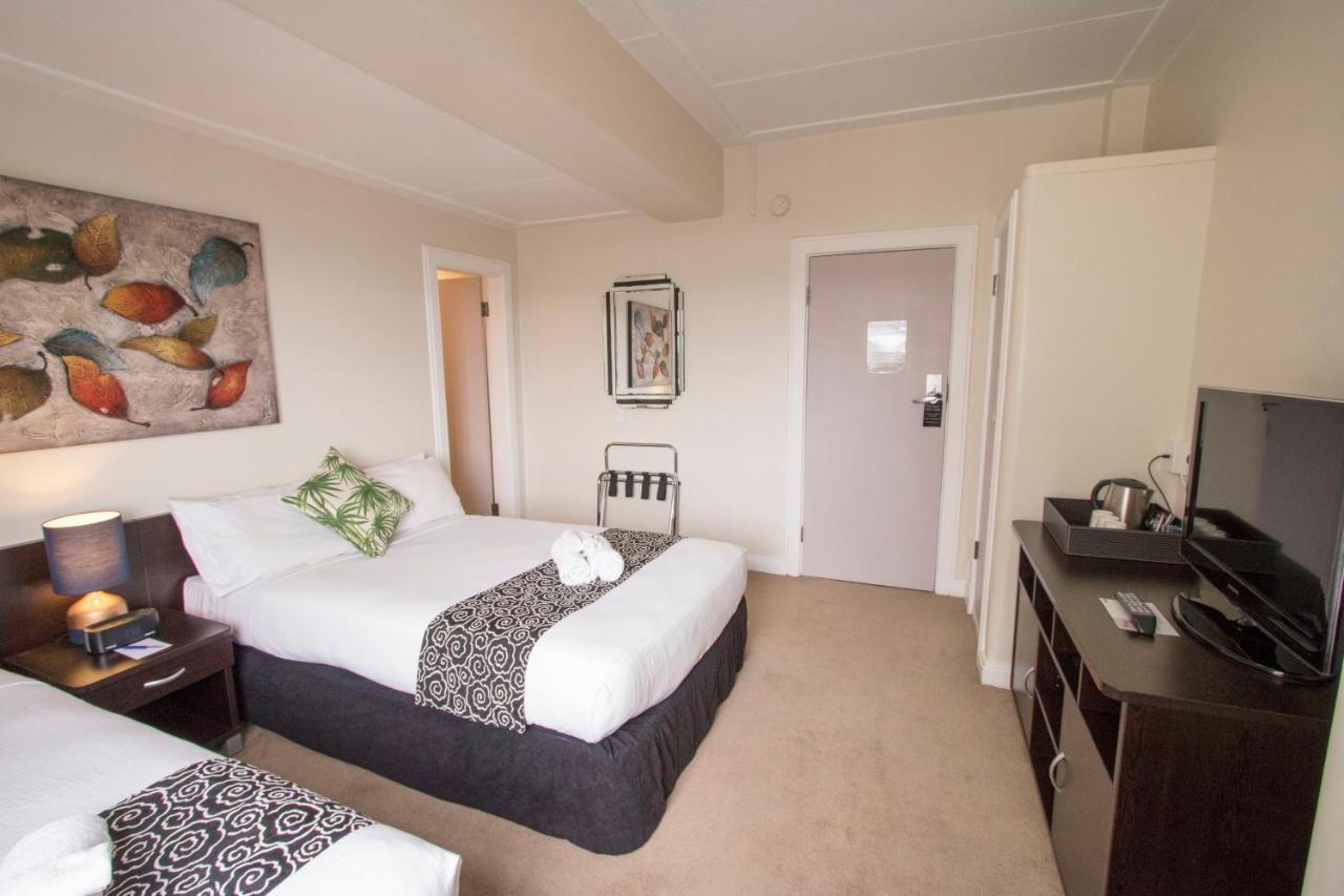 Hotel Waterloo & Backpackers Wellington Exterior photo